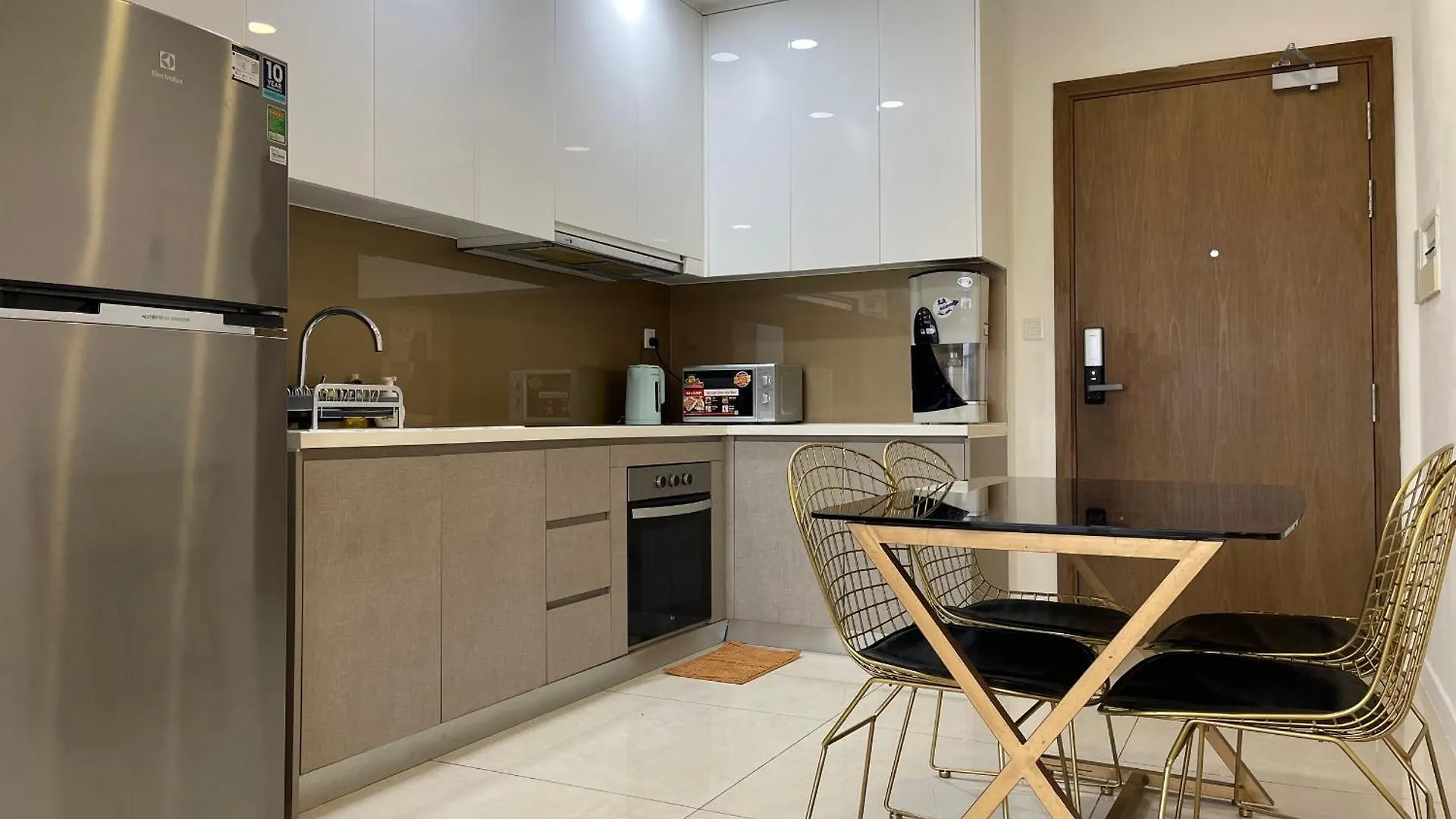 Luxurious 2-Bedroom Apartment District 4 ホーチミン市