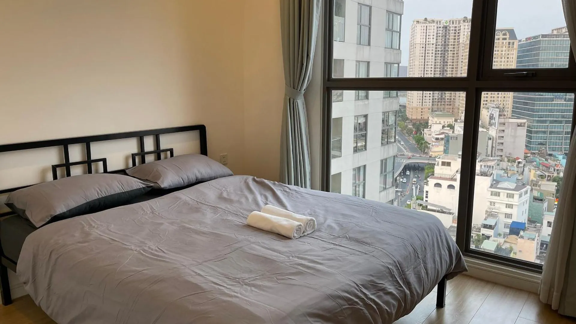 Luxurious 2-Bedroom Apartment District 4 ホーチミン市 0*,  ベトナム